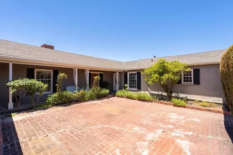 Exterior - 6530 Manana Pl, La Jolla, CA 92037 photo 5 of 11