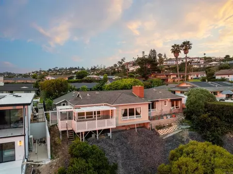 View/Area - 6530 Manana Pl, La Jolla, CA 92037 photo 7 of 16