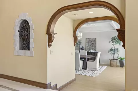 Entry Way - 36910 Pauba Rd, Temecula, CA 92592 photo 4 of 9