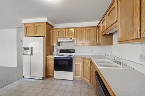 Kitchen - 36910 Pauba Rd, Temecula, CA 92592 photo 1 of 6