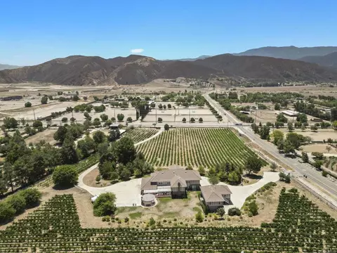 View/Area - 36910 Pauba Rd, Temecula, CA 92592 photo 1 of 4