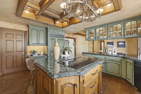 Kitchen - 36910 Pauba Rd, Temecula, CA 92592 photo 5 of 6