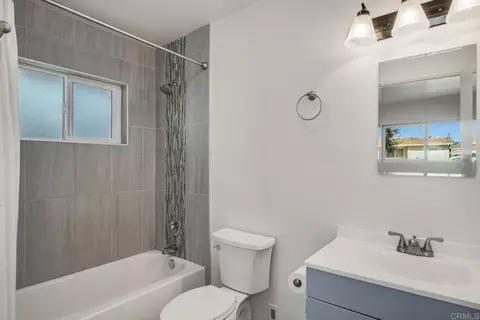 Bath - 455 Filbert St, El Cajon, CA 92020 photo 2 of 3