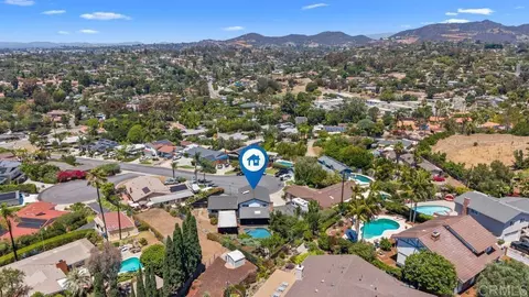 View/Area - 667 Crescent Ln, Vista, CA 92084 photo 1 of 6