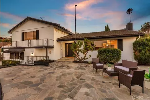 Exterior - 667 Crescent Ln, Vista, CA 92084 photo 7 of 12