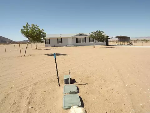 60382 Stearman, Landers, CA 92285 photo 2