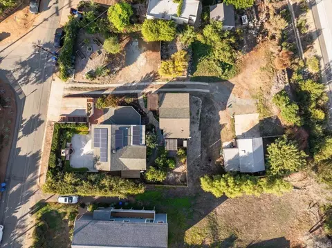 View/Area - 697 Ocean View Ave, Encinitas, CA 92024 photo 7 of 10