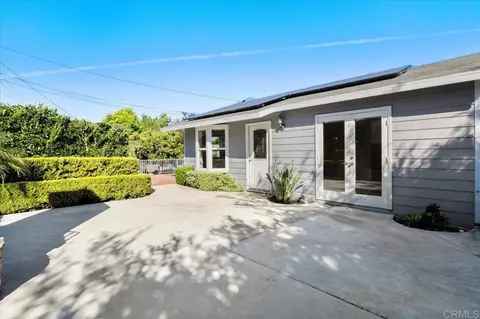 Exterior - 697 Ocean View Ave, Encinitas, CA 92024 photo 2 of 13