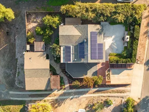 View/Area - 697 Ocean View Ave, Encinitas, CA 92024 photo 8 of 10