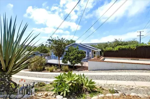 Exterior - 697 Ocean View Ave, Encinitas, CA 92024 photo 18 of 21