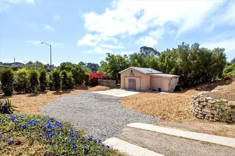 Exterior - 697 Ocean View Ave, Encinitas, CA 92024 photo 20 of 21