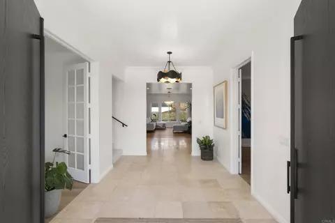 Entry Way - 4305 Manchester Ave, Encinitas, CA 92024 photo 1 of 9