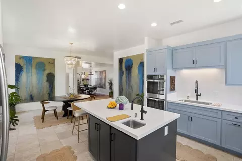 Kitchen - 4305 Manchester Ave, Encinitas, CA 92024 photo 4 of 5