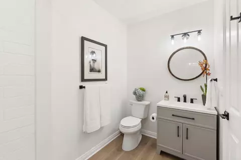Bath - 4305 Manchester Ave, Encinitas, CA 92024 photo 5 of 10