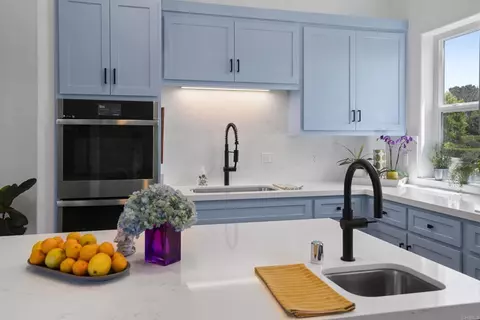Kitchen - 4305 Manchester Ave, Encinitas, CA 92024 photo 5 of 5