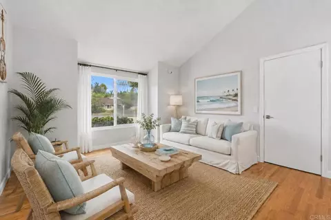 Living - 745 Black Hawk Cir, Vista, CA 92081 photo 4 of 4