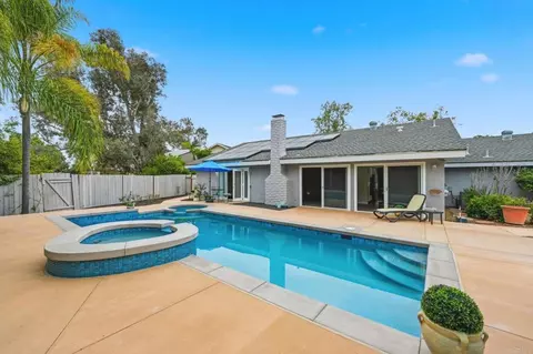 Exterior - 745 Black Hawk Cir, Vista, CA 92081 photo 5 of 13