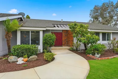 Exterior - 745 Black Hawk Cir, Vista, CA 92081 photo 2 of 13