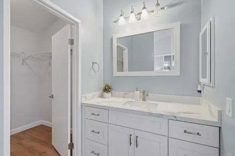 Bath - 745 Black Hawk Cir, Vista, CA 92081 photo 1 of 4