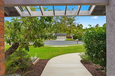 Exterior - 745 Black Hawk Cir, Vista, CA 92081 photo 3 of 13