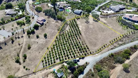 Hawks View Way, Fallbrook, CA 92028 photo 2