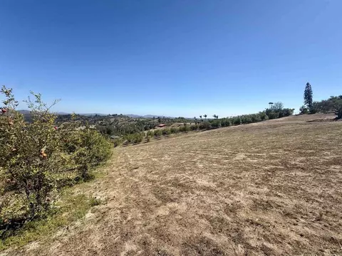 Hawks View Way, Fallbrook, CA 92028 photo 32