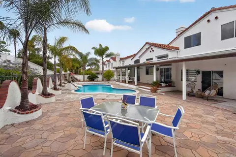 Exterior - 4923 Amador Dr, Oceanside, CA 92056 photo 2 of 2
