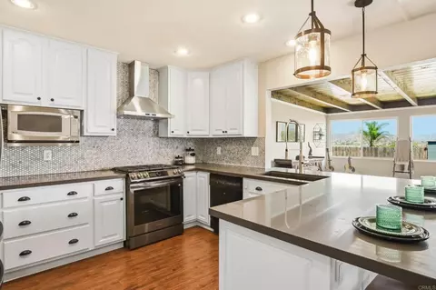 Kitchen - 10029 Via Leslie, Santee, CA 92071 photo 2 of 5
