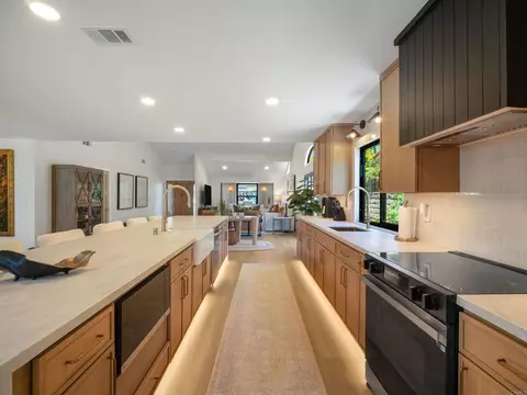 Kitchen - 3985 Syme Dr, Carlsbad, CA 92008 photo 5 of 11