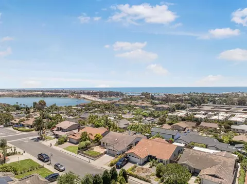 View/Area - 3985 Syme Dr, Carlsbad, CA 92008 photo 7 of 10