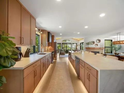 Kitchen - 3985 Syme Dr, Carlsbad, CA 92008 photo 3 of 11