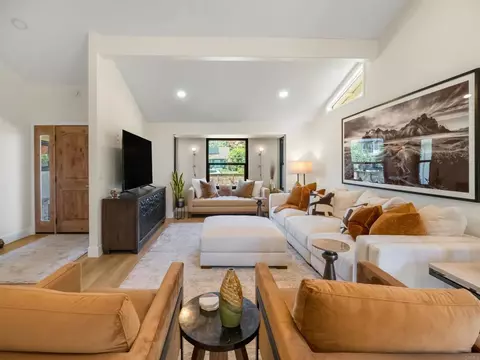 Living - 3985 Syme Dr, Carlsbad, CA 92008 photo 2 of 7