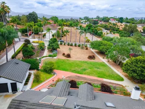 View/Area - 2794 Alta Vista Dr, Fallbrook, CA 92028 photo 4 of 4
