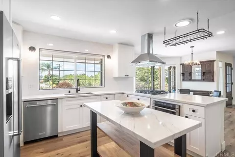 Kitchen - 2794 Alta Vista Dr, Fallbrook, CA 92028 photo 3 of 5