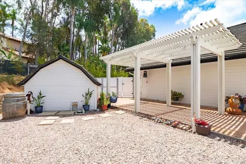 Exterior - 2794 Alta Vista Dr, Fallbrook, CA 92028 photo 13 of 17