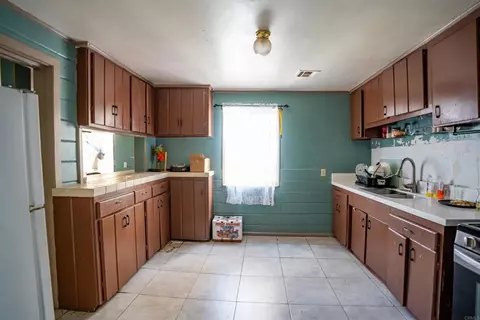 Kitchen - 467 W G St, Colton, CA 92324 photo 1 of 1