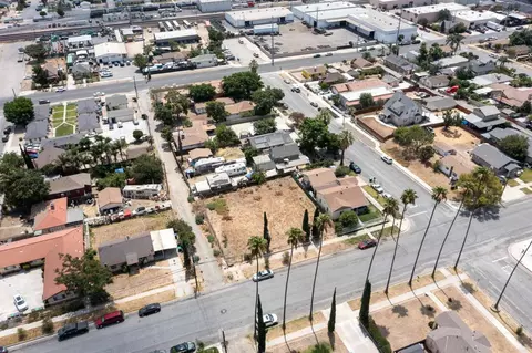 View/Area - 467 W G St, Colton, CA 92324 photo 1 of 3