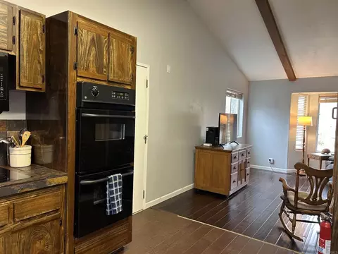 Kitchen - 18461 Santa Anita St, Tehachapi, CA 93561 photo 3 of 3