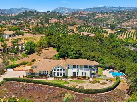 2292 Dos Lomas, Fallbrook, CA 92028 photo 43