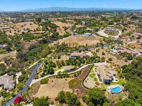 2292 Dos Lomas, Fallbrook, CA 92028 photo 42