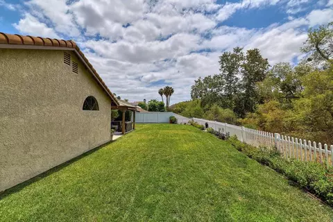 Exterior - 5417 Triple Crown Dr, Bonsall, CA 92003 photo 12 of 15