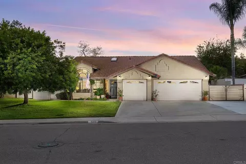 5417 Triple Crown Dr, Bonsall, CA 92003