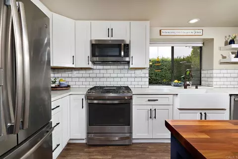 Kitchen - 5417 Triple Crown Dr, Bonsall, CA 92003 photo 3 of 3