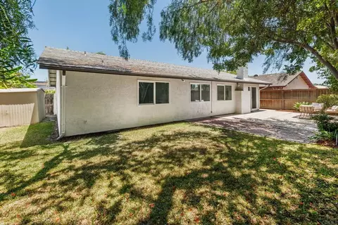 Exterior - 4229 Cielo Ave, Oceanside, CA 92056 photo 8 of 10