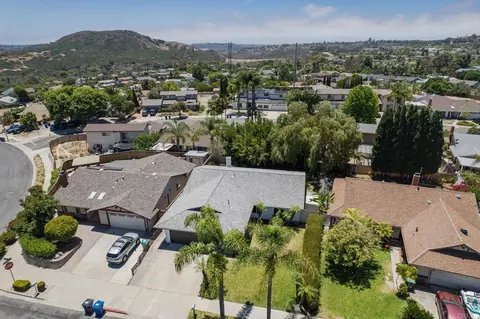 View/Area - 4229 Cielo Ave, Oceanside, CA 92056 photo 2 of 4