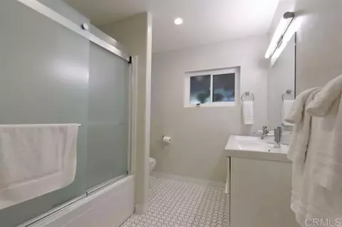 Bath - 215 N Vulcan Ave, Encinitas, CA 92024 photo 1 of 1
