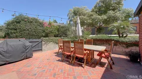 Exterior - 215 N Vulcan Ave, Encinitas, CA 92024 photo 7 of 10