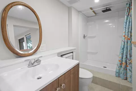 Bath - 1330 Tower Dr, Vista, CA 92083 photo 3 of 3