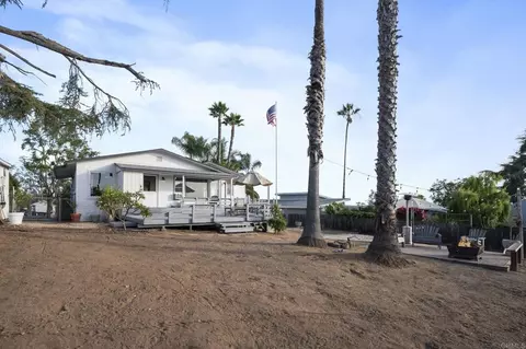 Exterior - 1330 Tower Dr, Vista, CA 92083 photo 13 of 14