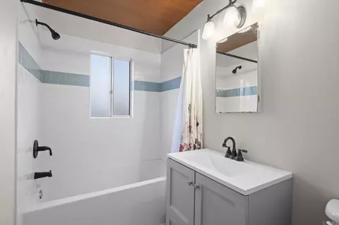 Bath - 1330 Tower Dr, Vista, CA 92083 photo 1 of 3
